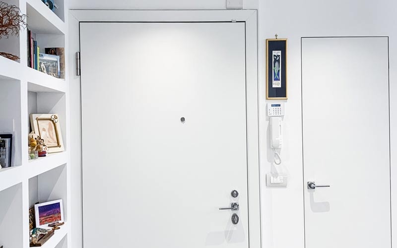 porte bianche ferrero legno ingresso attico genova