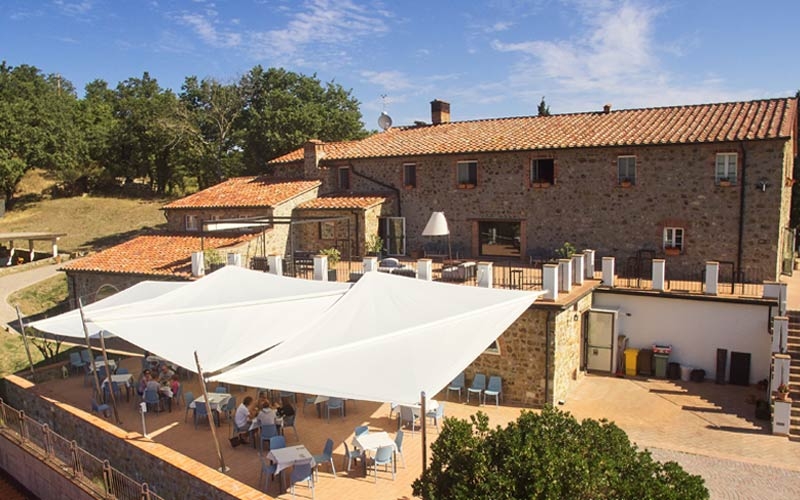 tende per terrazzi  sails di ke a forma di vela all'agriturismo la meridiana
